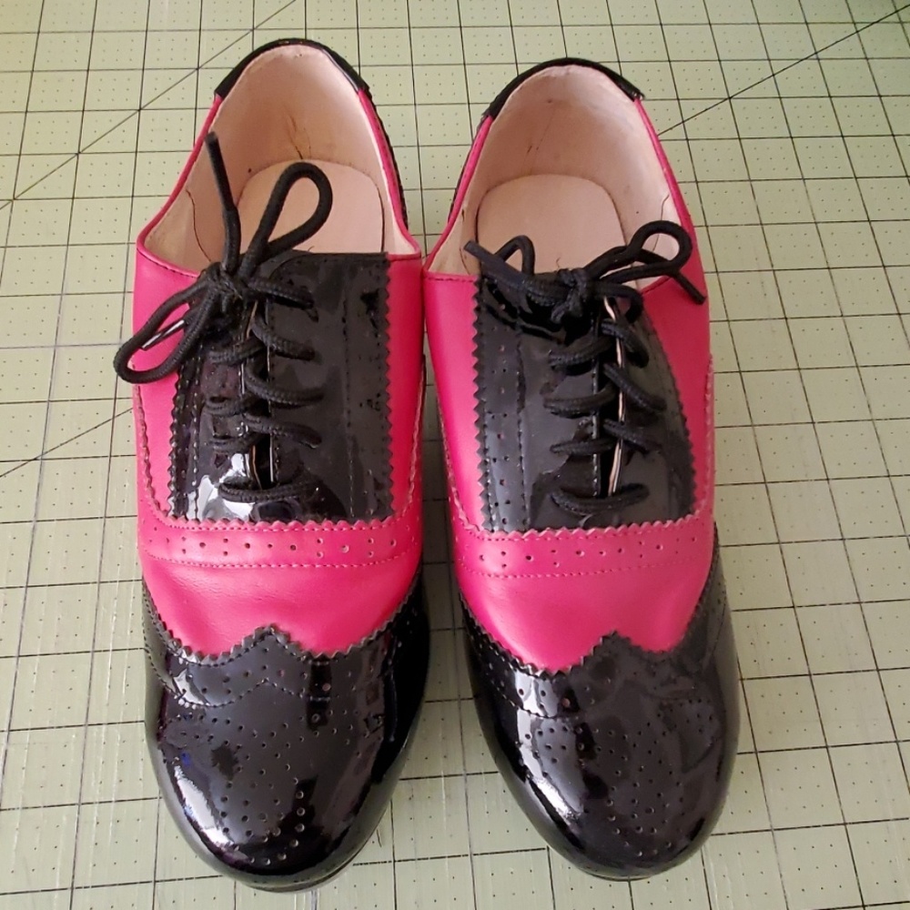 Women's, "Dance  Show" tap shoes, New Without tags